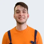 Ролан – специалист по клинингу, стаж работы 3 года.