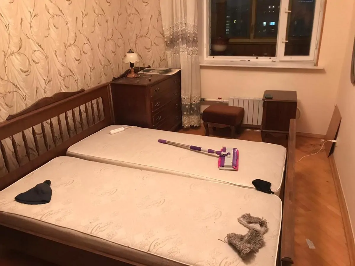 Уборка грязной спальни в Казани.