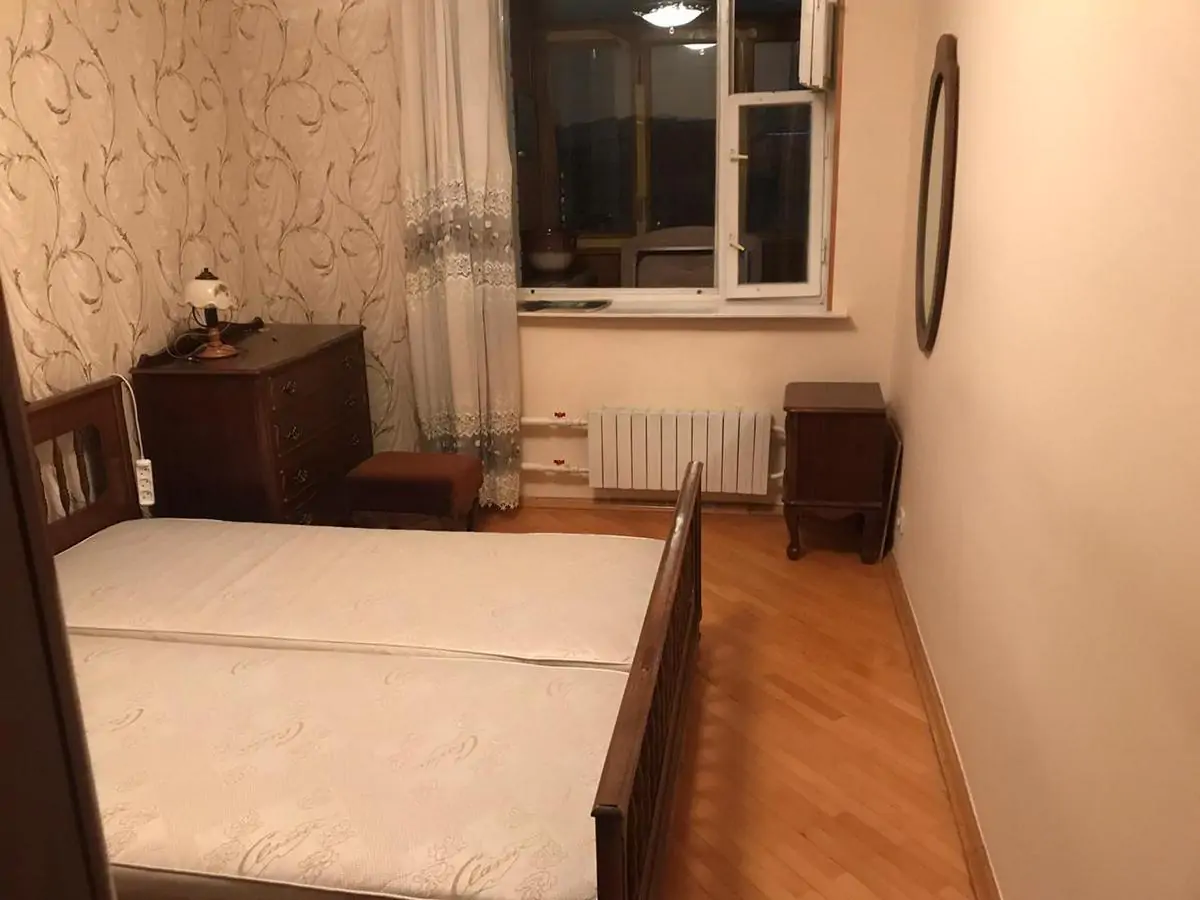 Уборка грязной спальни в Казани.